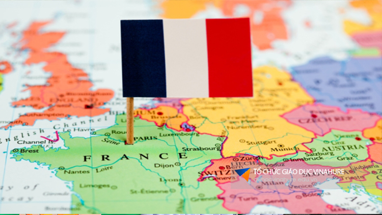 What is the procedure for applying for a French student visa in 2020?