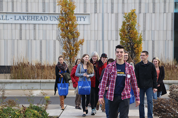 Lakehead University luôn giữ cho các lớp học với quy mô nhỏ để đảm bảo chất lượng học tập
